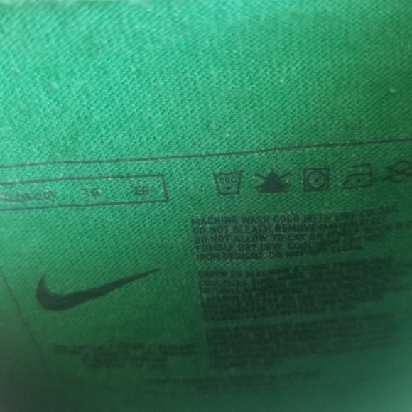 NIKE BASKETBALL SLEEVLESS ATHLETIC TANK TOP - Picture 4 of 5